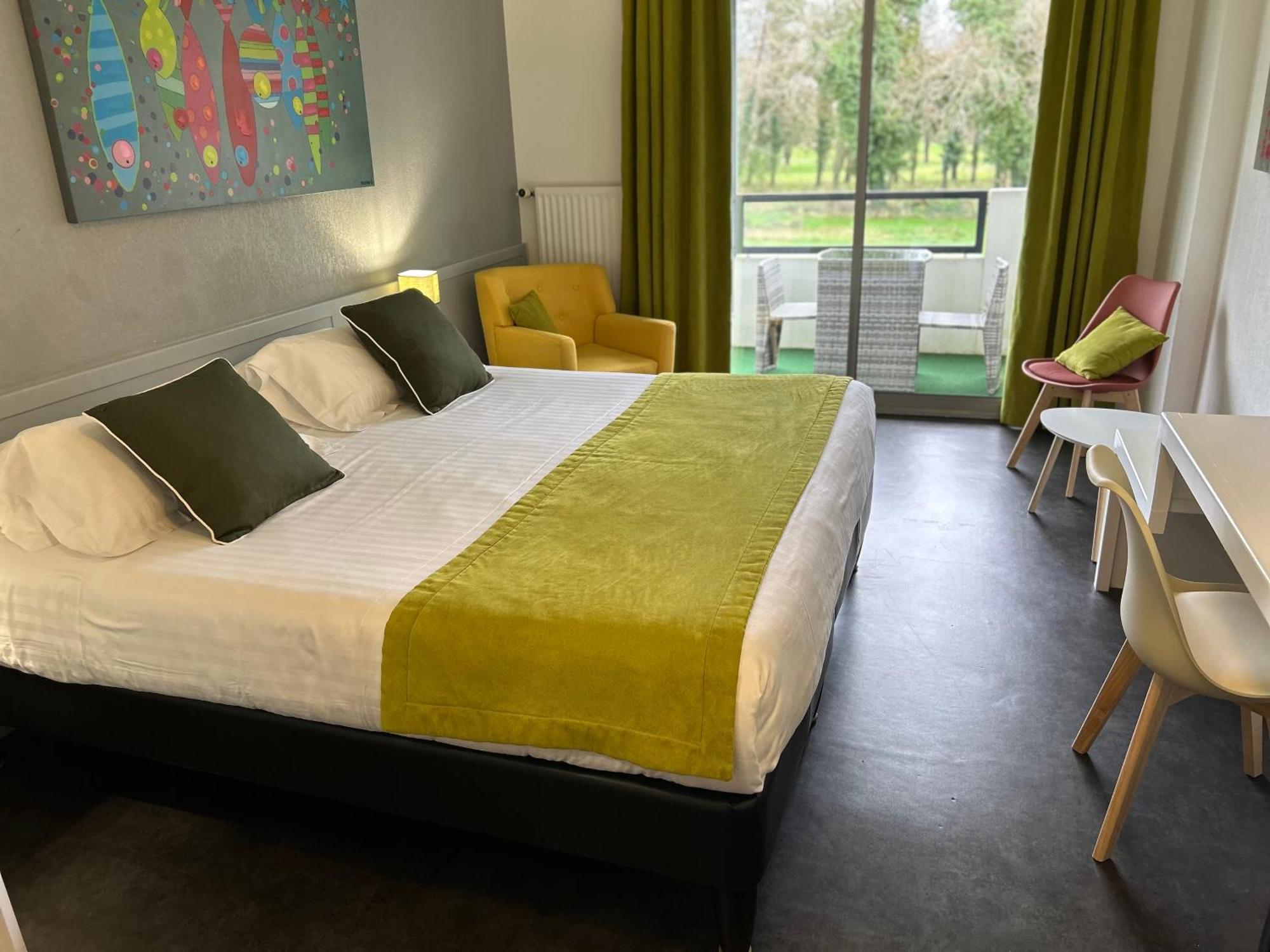 Du Golf Saint-laurent Hotel 3*